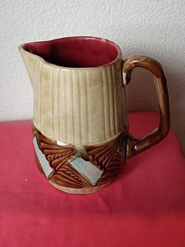 Pichet faience barbotine - faience,