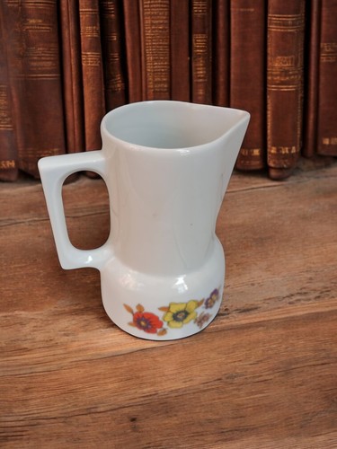 Petite cafetière ancienne