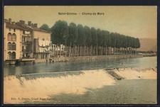 CPA Saint-Girons, Champ de Mars et la rivière avec maisons et arbres en bordure 