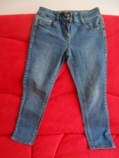 A VOIRt jean court corsaire CAMAIEU T 36