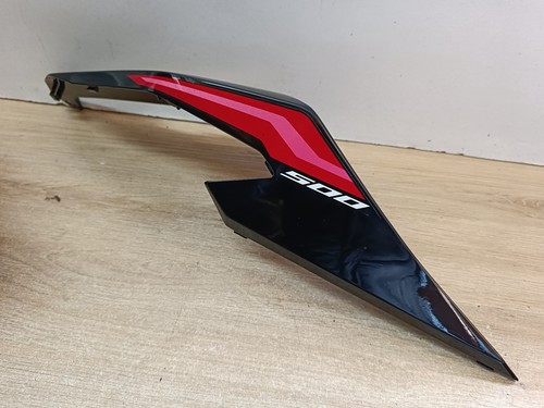 Une coque arriere droite - arriere, cache