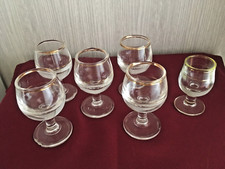 anciens verres à pied dorure alcool liqueur bistrot