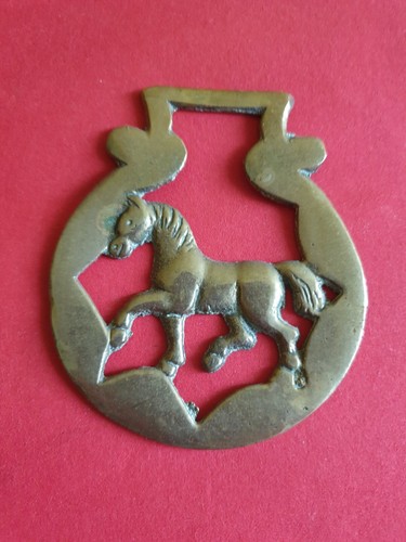 Cast horse brass - cast,