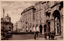 Carte postale MILANO - Place Francesco Crispi.