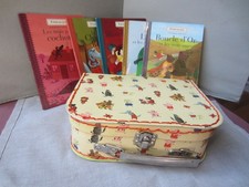 Jolie valisette avec ses  5 livres , contes pour enfants .