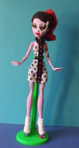 Poupée monster high - poupée,