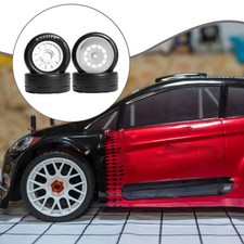 4 pneus et jantes de voiture