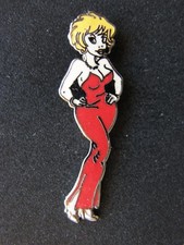 pin's NATACHA robe de soirée n°1 - signé F. WALTHERY 92 , pins ,pin up , Bd 