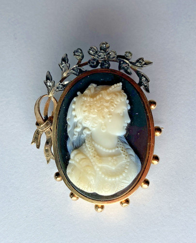 Broche 18 carats - 18,