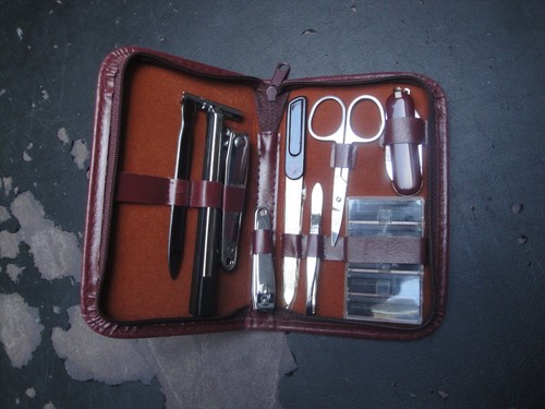 Ancienne trousse toilettes - ancienne,
