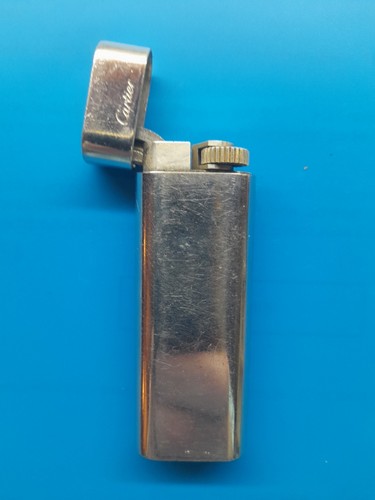 Briquet must cartier paris - ,