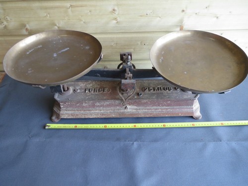 Ancienne grosse balance