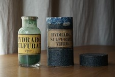 Boîte carton ancienne et