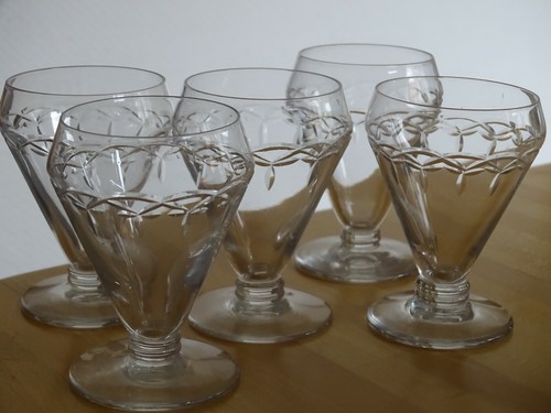 Anciens verres aperitif - anciens, a