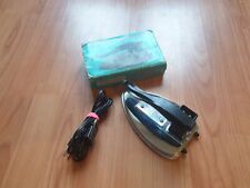 Fer à repasser de voyage * model Crown TR-3 * vintage 70's