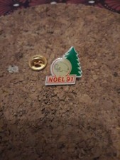 Pin's Mammouth Noël 91 Sapin Supermarché Magasin Market Shop Pin Pins Badge  L27