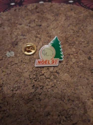 Pin mammouth noël sapin - pin's,