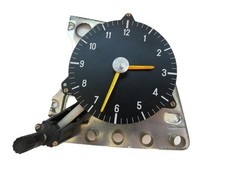 Compteur de vitesse, horloge