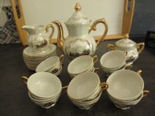 BAVARIA SERVICE À CAFÉ/THÉ ANCIEN EN PORCELAINE NACRÉE 27 PIÈCES DÉCOR DILIGENCE