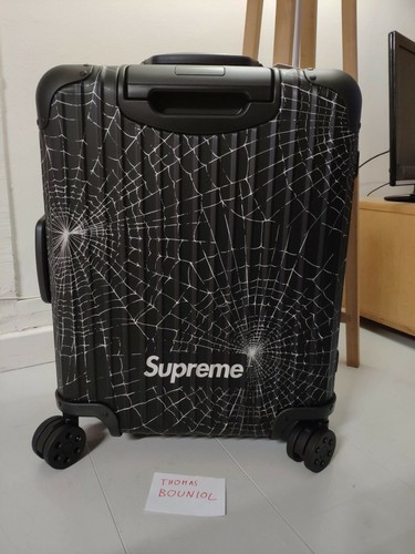 Supreme rimowa cabin plus - x,