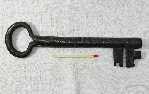 Clef cle fer forge ancienne - clef,
