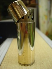 Briquet "de type poilu" essence avec pare vent en excellent état et fonctionnel