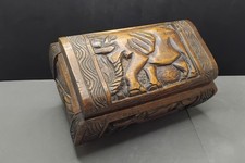 Grande et lourde boite en bois