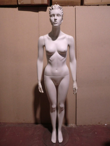 Mannequin vitrine poupée - de,