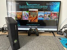 Xbox 360 Slim RGH3.0 250go 5000 Jeux retros + 250 Jeux Xbox 360.