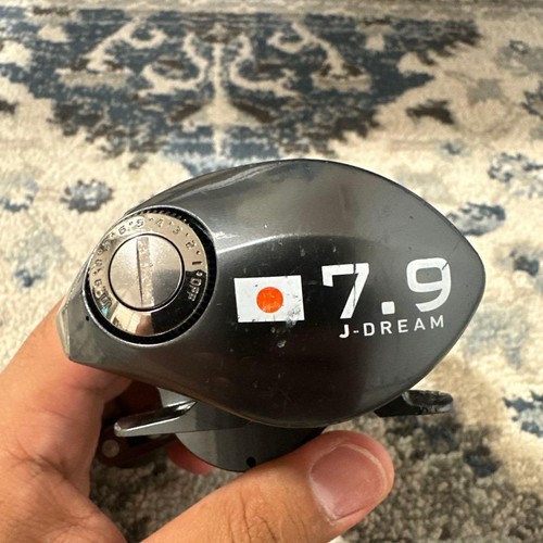 Moulinet droit daiwa zillion - daiwa,