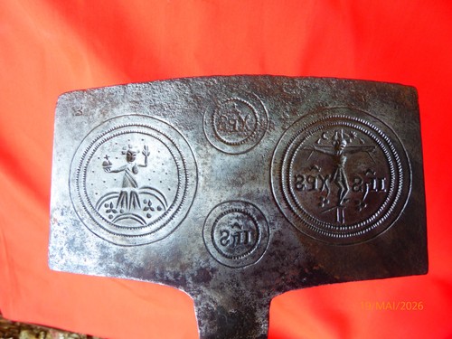 Tres ancien moule - tres,
