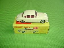 DINKY TOYS 195 JAGUAR 3.4 SALOON EN BOITE D'ORIGINE