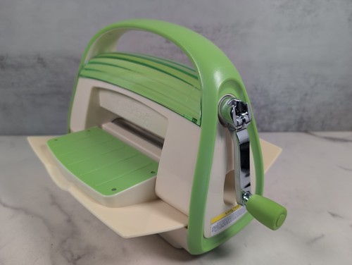 Cricut cuttlebug die - cricut, cutting