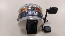 ZEBCO 33 SPINCAST old reel
