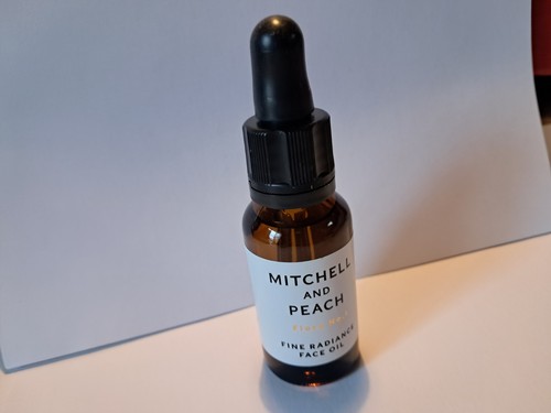 Mitchell and peach - mitchell, e