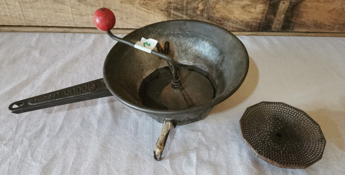 Ancien presse puree moulin - ancien,