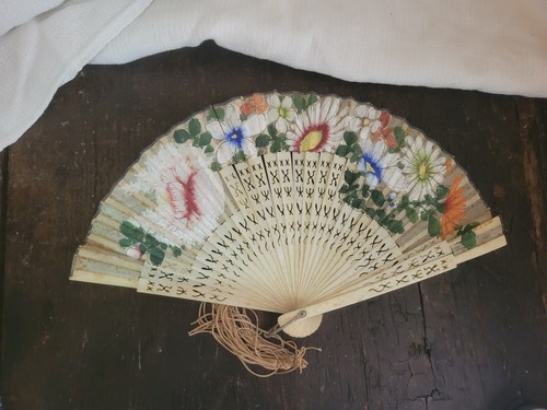 Ancien eventail peint decor - os,