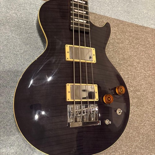 Guitare basse électrique