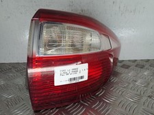 Feu arriere principal droit