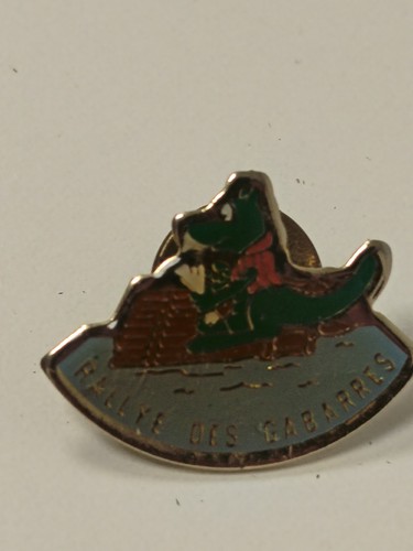 Pin ancien vintage rétro - vintage,