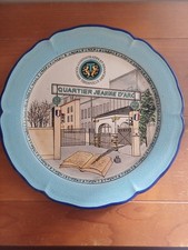 Grand Plat Bleu En Faïence De