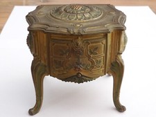 -JOLI PETIT COFFRET A BIJOUX