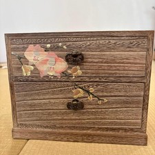 Petite commode en bois Aizu