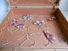 COFFRET ANCIEN DE DINETTE À RÉSTAURER ET COMPLÉTER "SERVICE DE TABLE" DÉBUT XXè