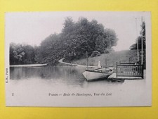 CPA PARIS BOIS de BOULOGNE, Vue du LAC CANOT BARQUE