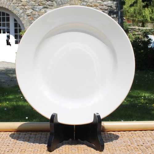 Antique ivory earthenware flat