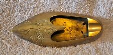 Cendrier Ancien En Cuivre Forme De Chaussure Babouche LG 10,5 cm Décor Éléphant 