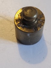 ANCIEN POIDS EN LAITON 20