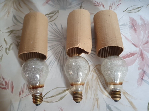 Lampes flash anciennes culot