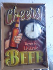 TOLE METAL CHEERS BEER HORLOGE